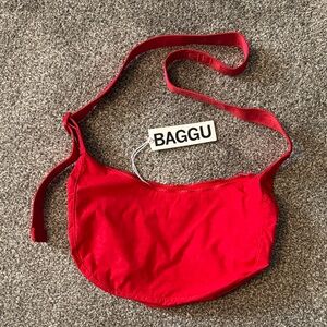 Baggu Medium Crescent Candy Apple UA Exclusive Red Women's Bag NWT